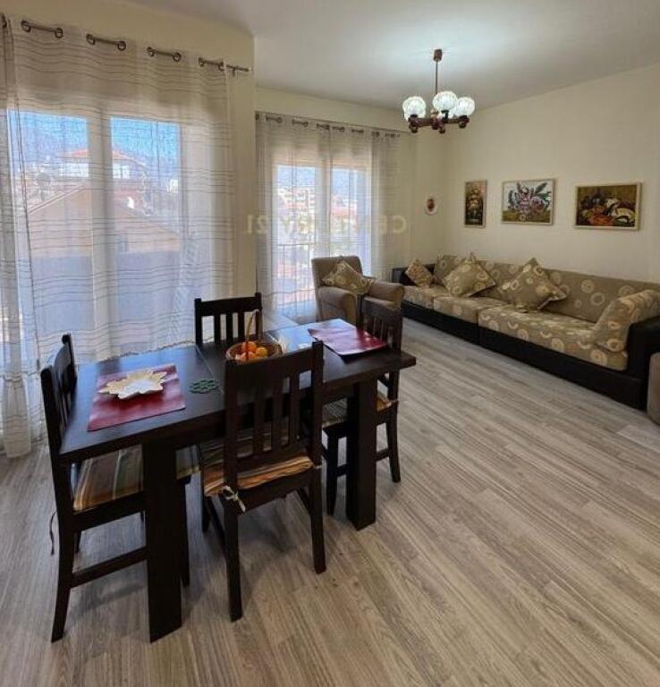 JEPET ME QERA 2+1+2 NE MEDRESE.