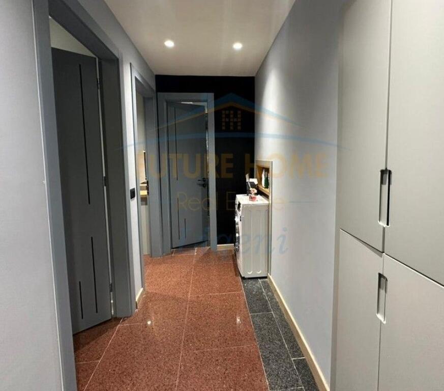 Shitet, Apartament 1+1, Shallvaret, Tiranë