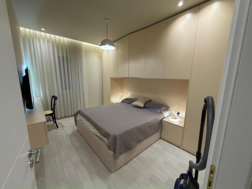 Apartament me qera 1+1 Tek 5 maji