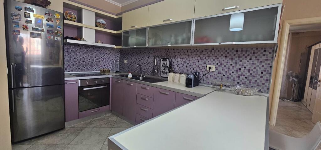 APARTAMENT 2+1+2 ME QERA TE GJYKATA DURRES