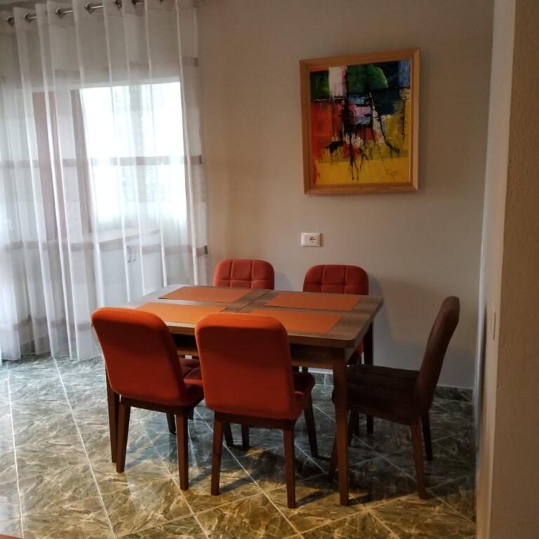 Apartament 2+1 me qira tek Mine Peza