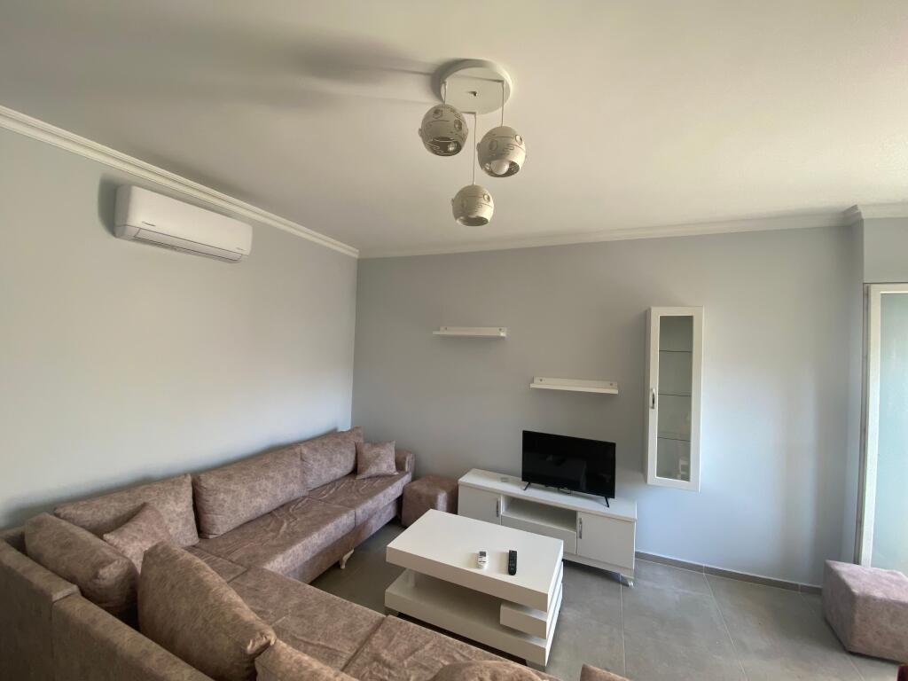 🏠 Jepët Apartament 1+1 me Qera mbi Fushën Ali Demit, Tiranë