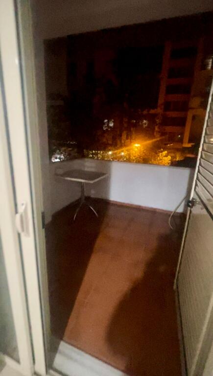 Qira Apartament 2+1, pallati EkoMarket, Yzberisht