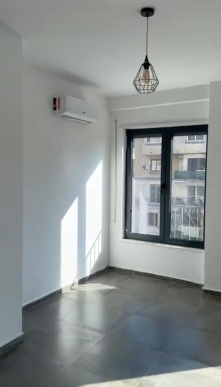 Affittasi appartamento 1+1 per uffici vicino alla stazione ferroviaria