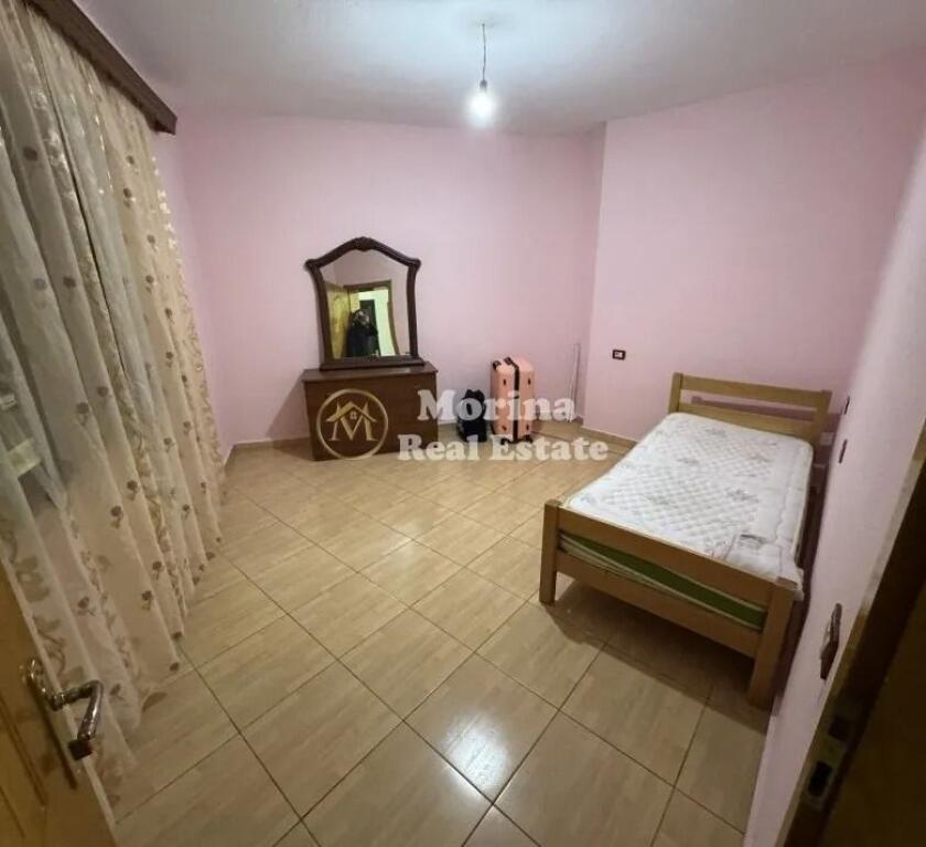 Qera, Vile Private ,Xhamlliku 2+1, 450 Euro/Muaj