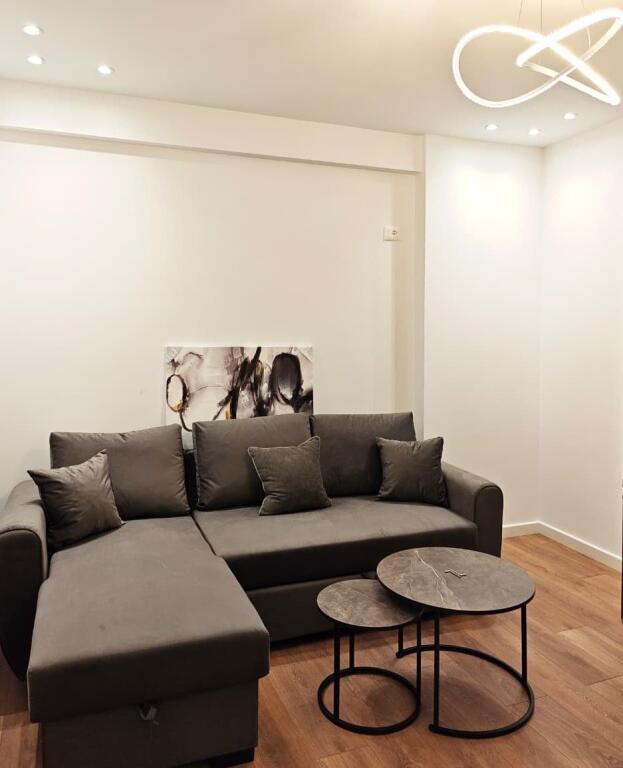 Apartament Ne Shitje te KOMUNA E PARISIT