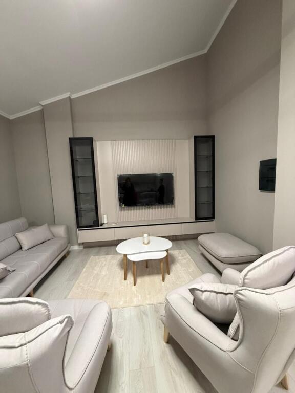 Apartament per qira 2+1 Liqeni Thate