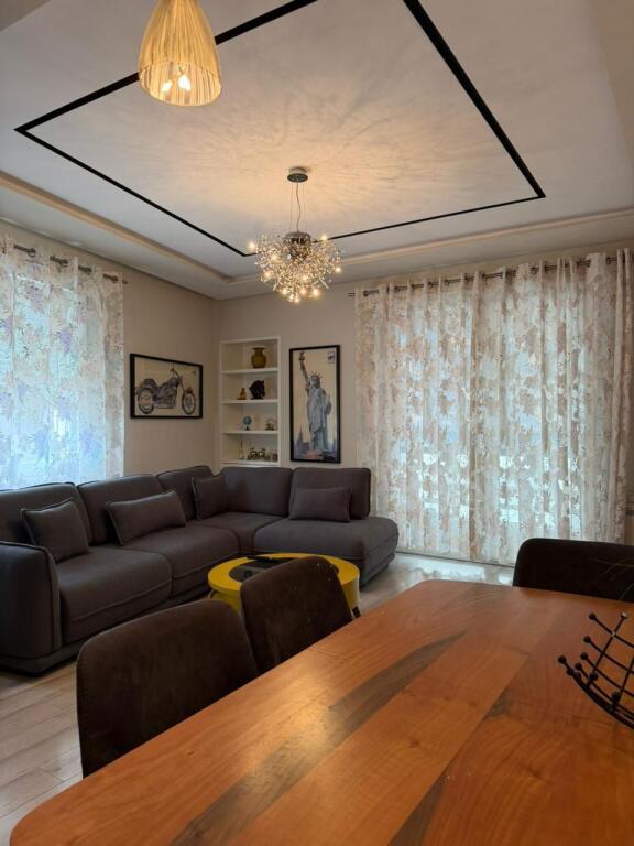 Appartamento 2+1 in Affitto – Komuna e Parisit