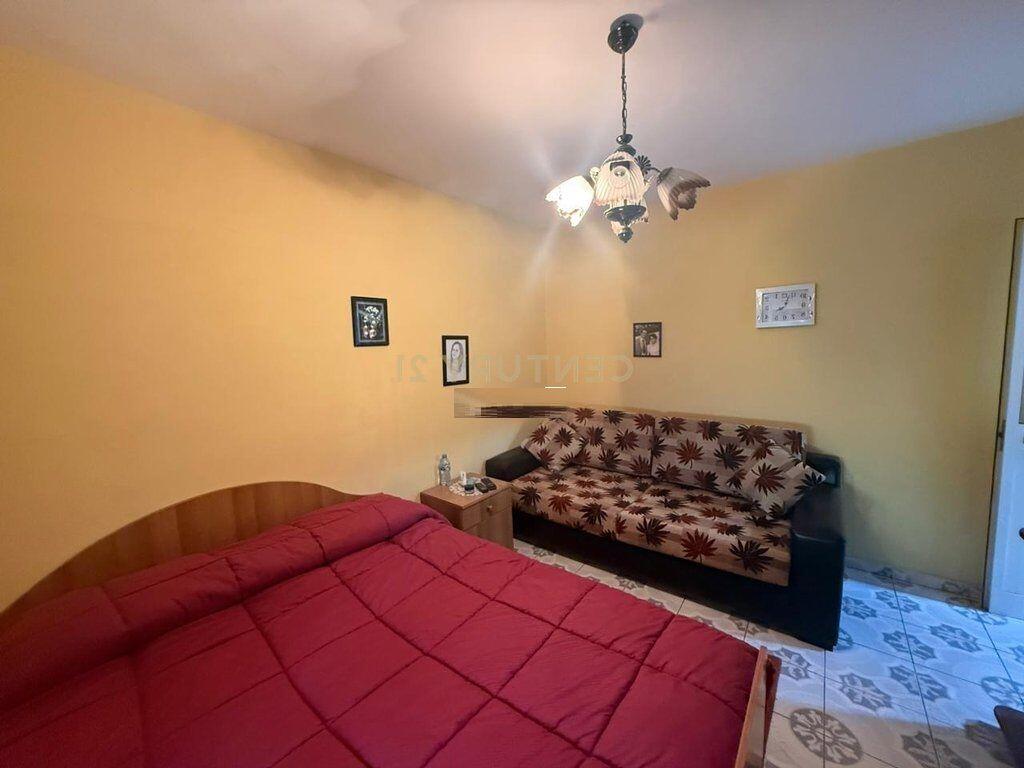 JEPET ME QIRA APARTAMENT 2+1 PRANE SHKOLLES "NIKET DARDANI"