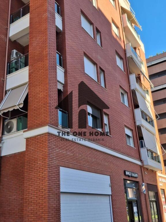 AMBIENTE COMMERCIALE IN AFFITTO  - GREEN CITY  Piano -1 / Sup 210m2.