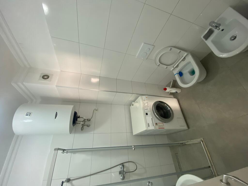 🏠 Jepët Apartament 1+1 me Qera mbi Fushën Ali Demit, Tiranë