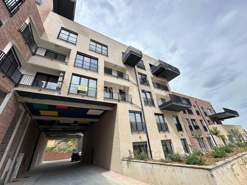 SHITET APARTAMENT 3 + 1 + 2 TEK KODRA E DIELLIT 2 !