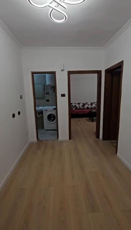 Apartament 2+1 me qera tek White Bar tek Irfan Tomini
