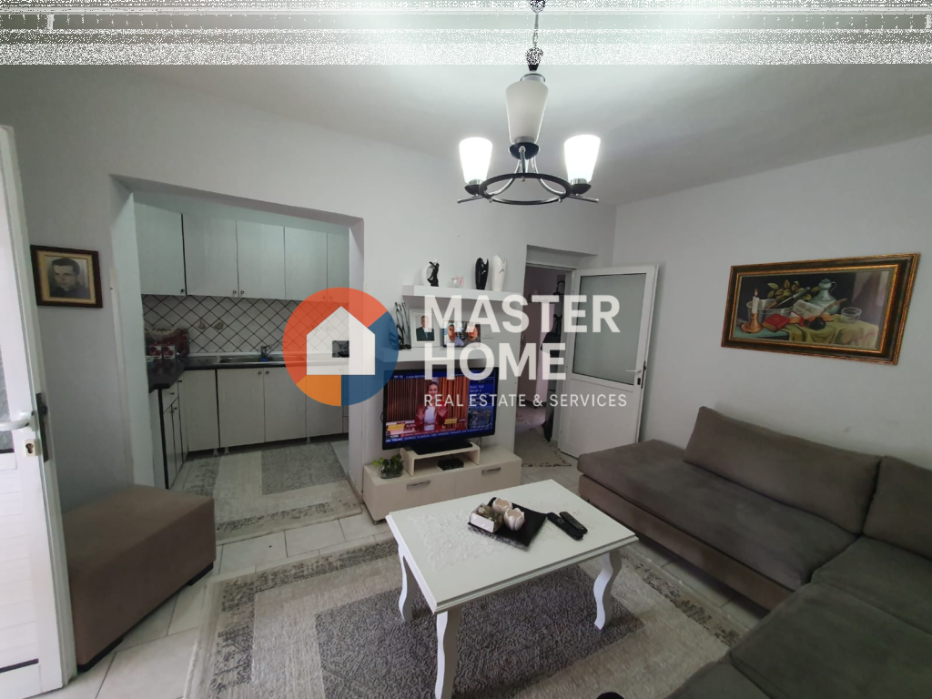 Shitet shtëpi 2-katëshe në lagjen “11 Janari” (Pusmezín), Vlorë