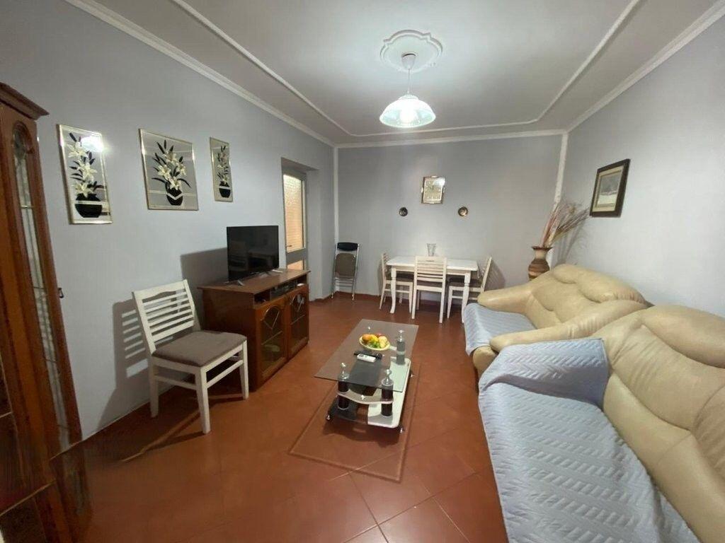 ME QIRA APARTAMENT 2+1 PERBALLE HARRY FULTZ 500 € /Muaj