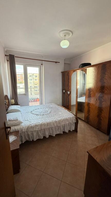 Affittasi Appartamento 2+1 Palazzi Çabej, Misto Mame.