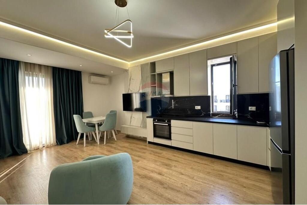 Apartament 1+1 per shitje te Farmacia 10!