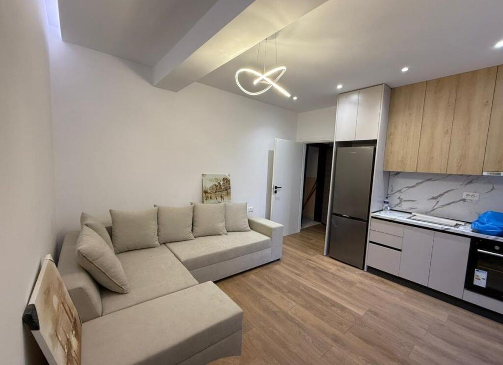 Apartment 1+1 for sale Komuna Parisit 140000 euro