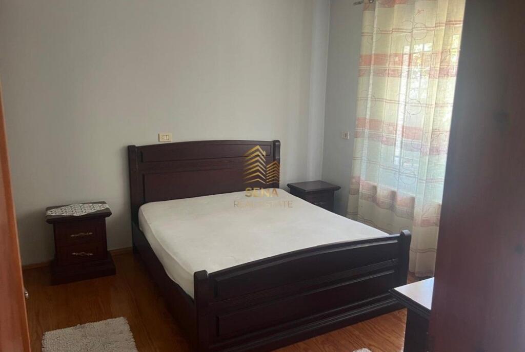 Qira, Hyrje Private, 1+1+Kuzhine e Vecuar, Laprake, 350 Euro/muaj