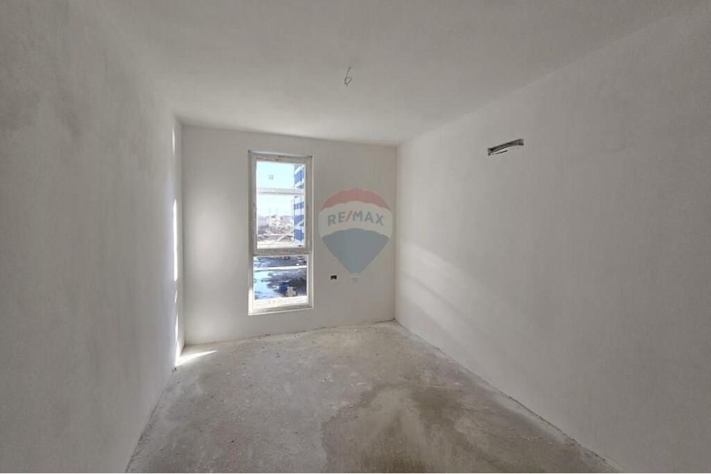 Apartament 2+1+2 ne shitje Univers City