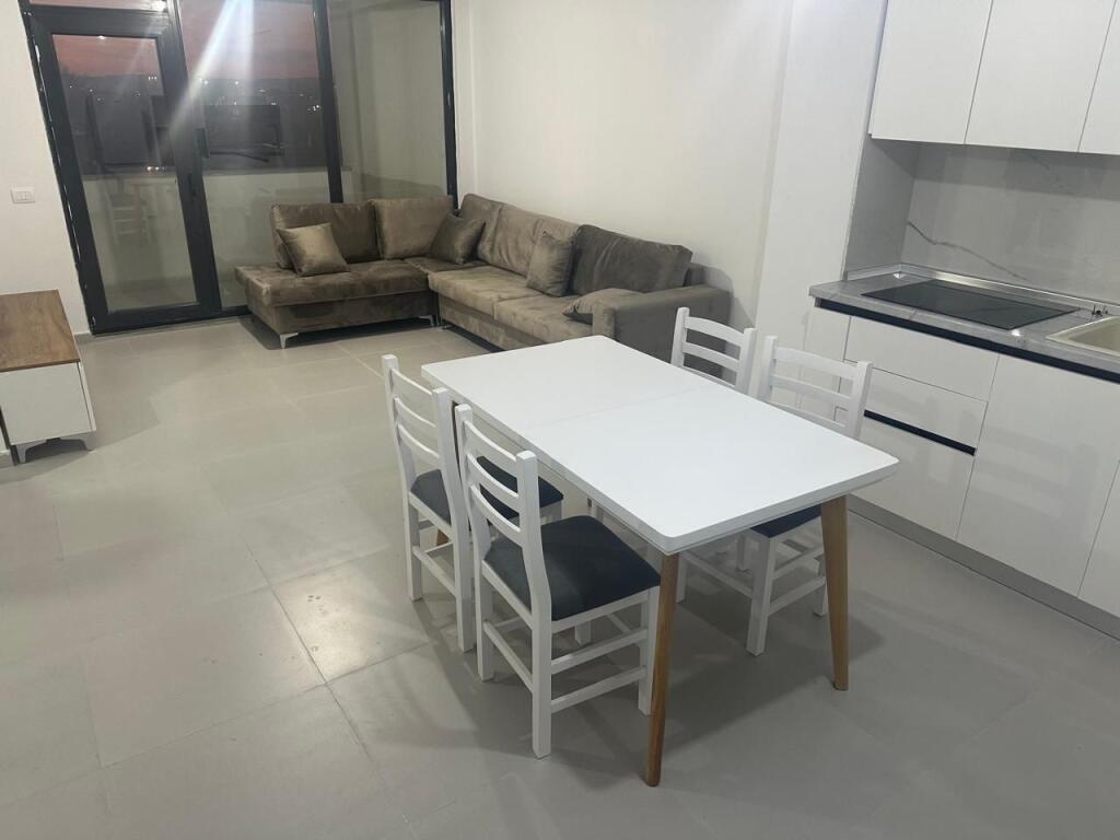 Qera, Apartament 1+1, Unaza e Re, Tiranë.
