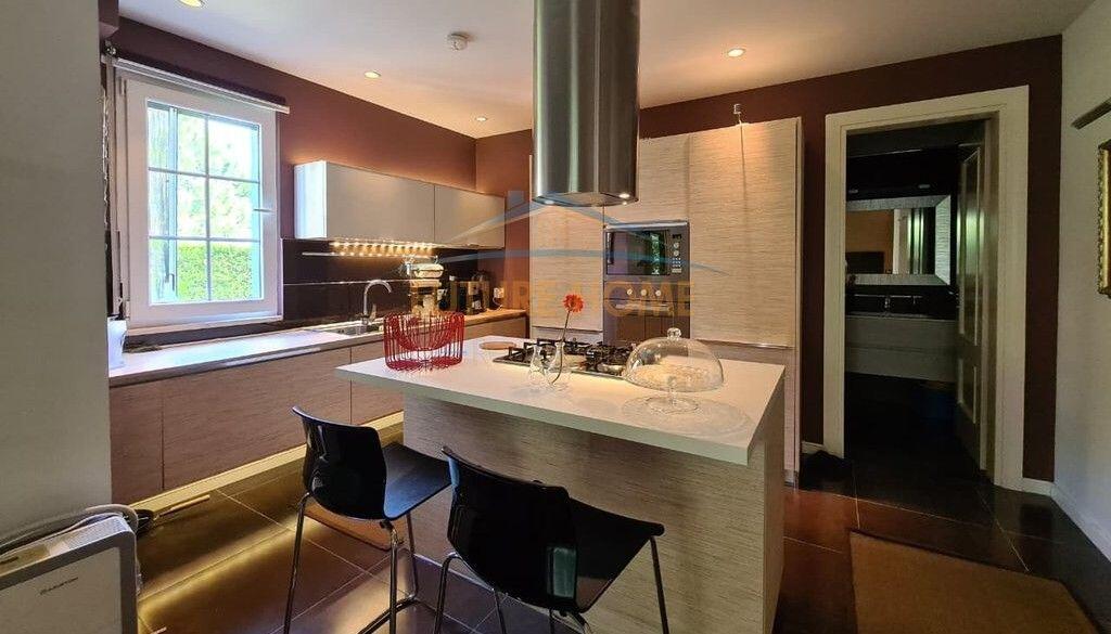 Qera,Vile tek Lura 1 Gjiri i Lalzit,Durres