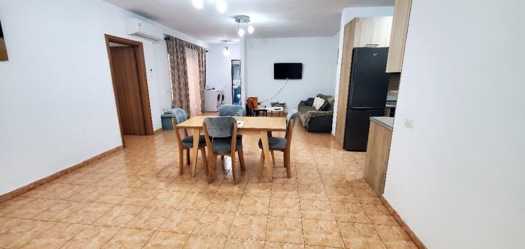 apartament per qira 3+1+2+ballkon Fresk
