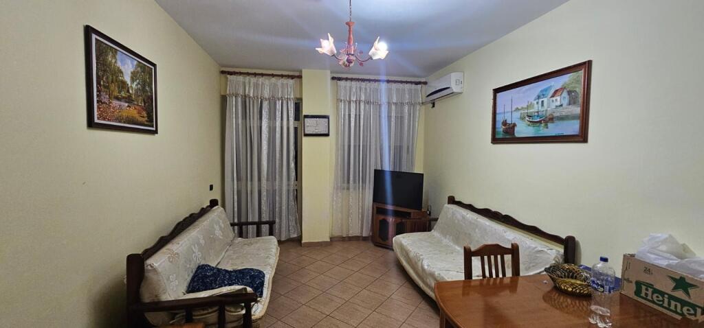 APARTAMENT ME QERA 2+1 Plazh 300€