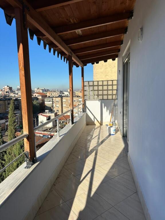 Xhamllik, Apartament 2+1 Per Qira