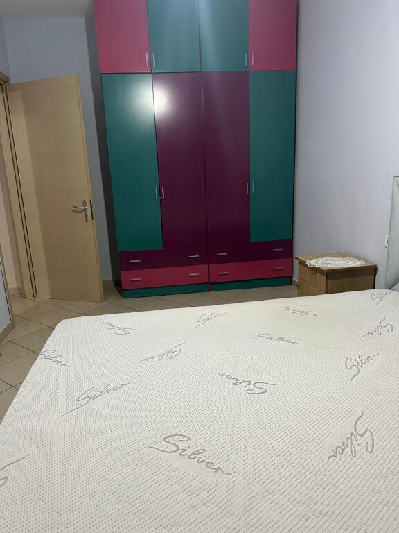 Jepet&#x20;Me&#x20;Qera&#x20;Apartament&#x20;2&#x2B;1&#x2B;1&#x20;Ballkon