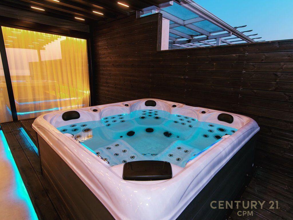 Penthouse Premium 3+1+2 me Verandë Panoramike – Vlorë