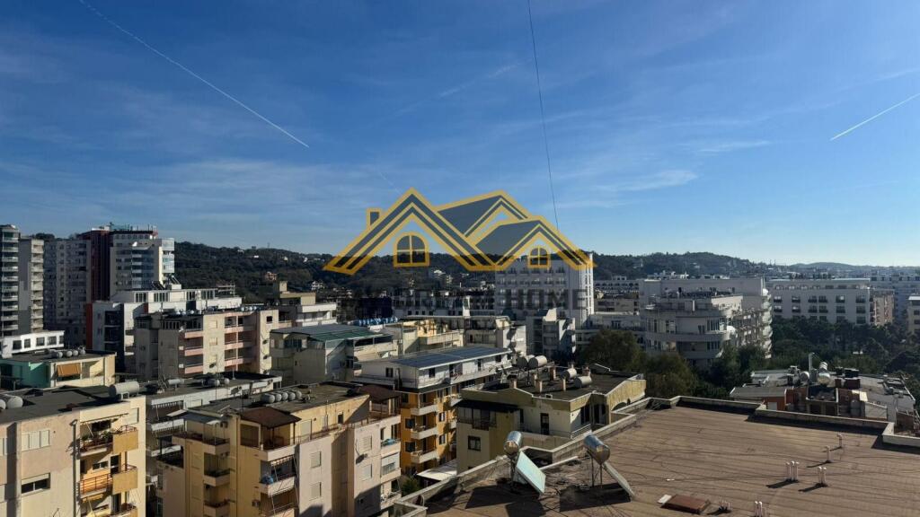 JEPET APARTAMENT ME QERA TEK SHKEMBI KAVAJES