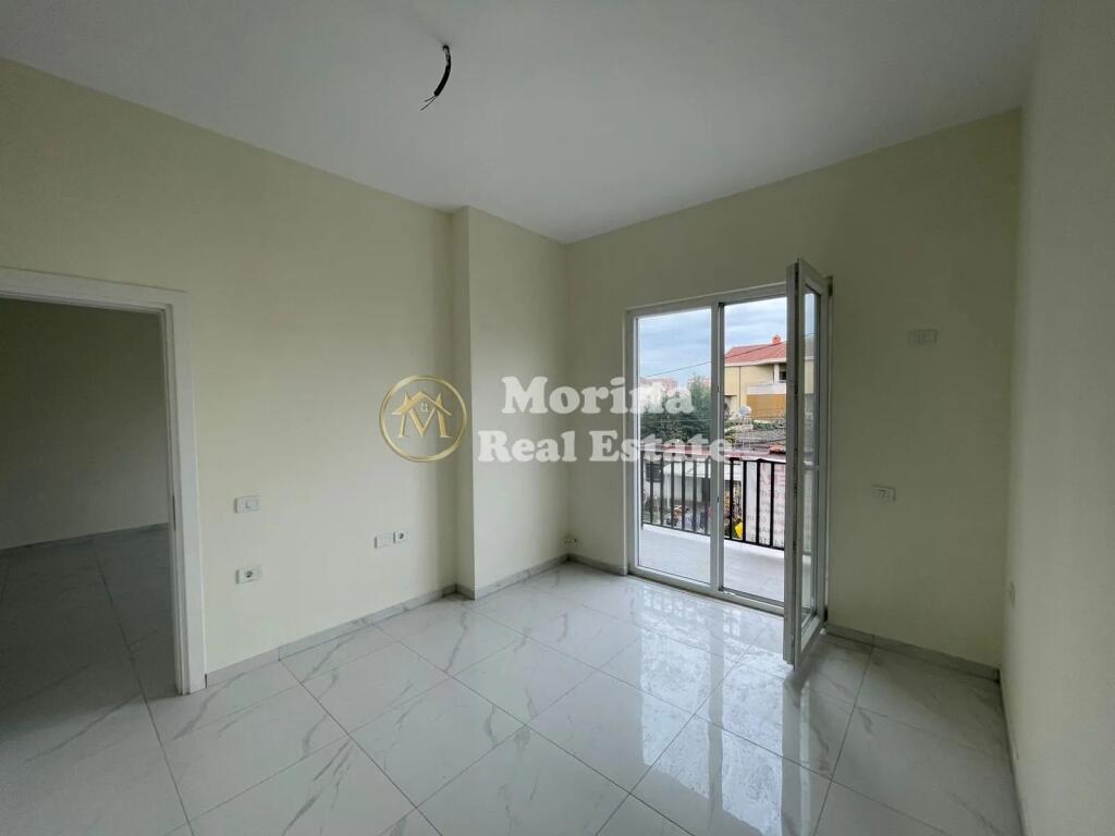 Rent | Business Premises | Mother Teresa Boulevard | 450 €/month