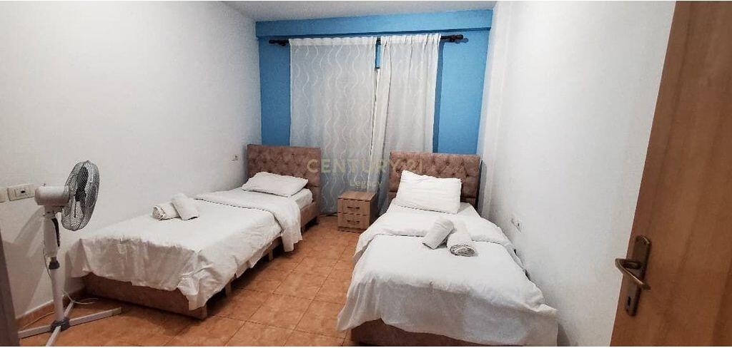 Apartament 3+1+2 per qera afer Restorant Freskut