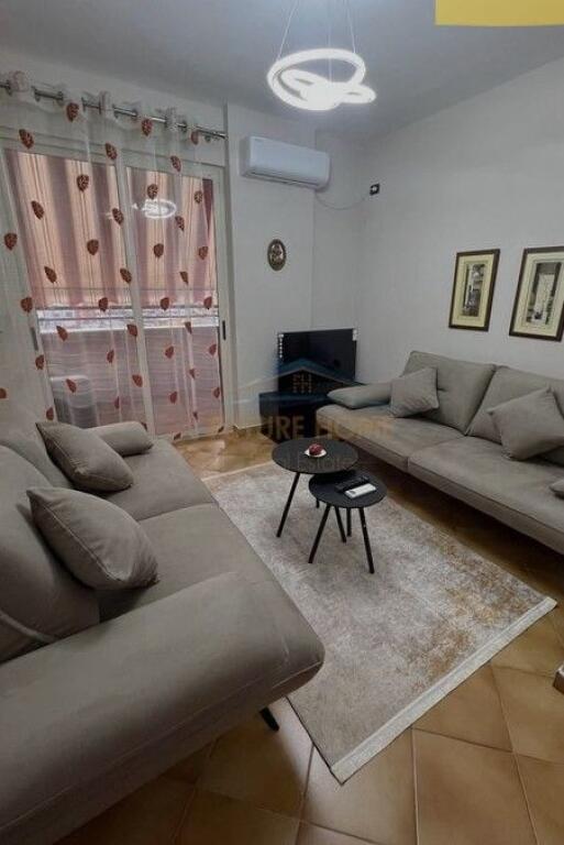 Affitto, Appartamento 1+1, Bllok, Tirana.