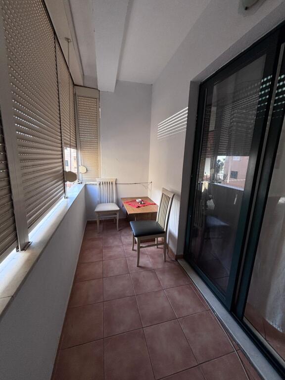 JEPET GARSIONERE ME QERA NE PLAZH