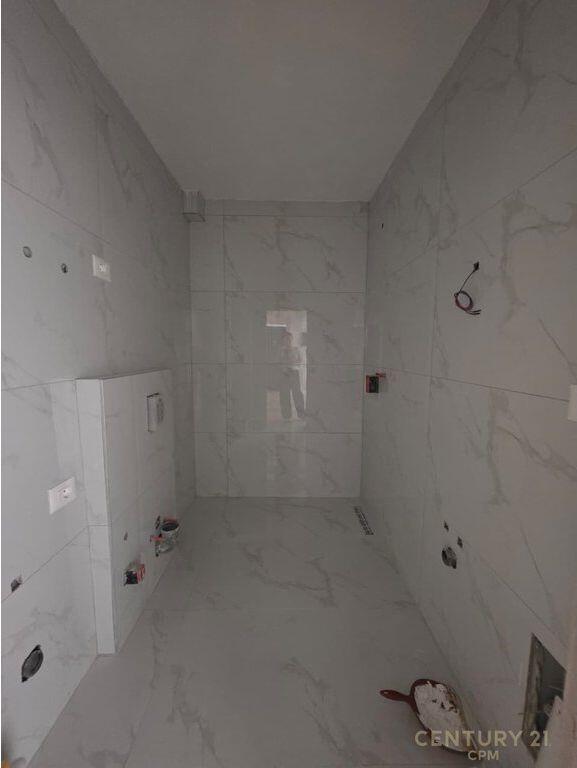 Shitet Apartament 1+1 – Rr. Margarita Tutulani (pranë Rrugës së Kosovarëve)