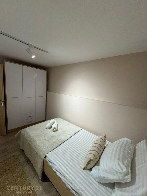 Apartament 2+1 me Verandë pranë Kompleksit Grand – Për Qira