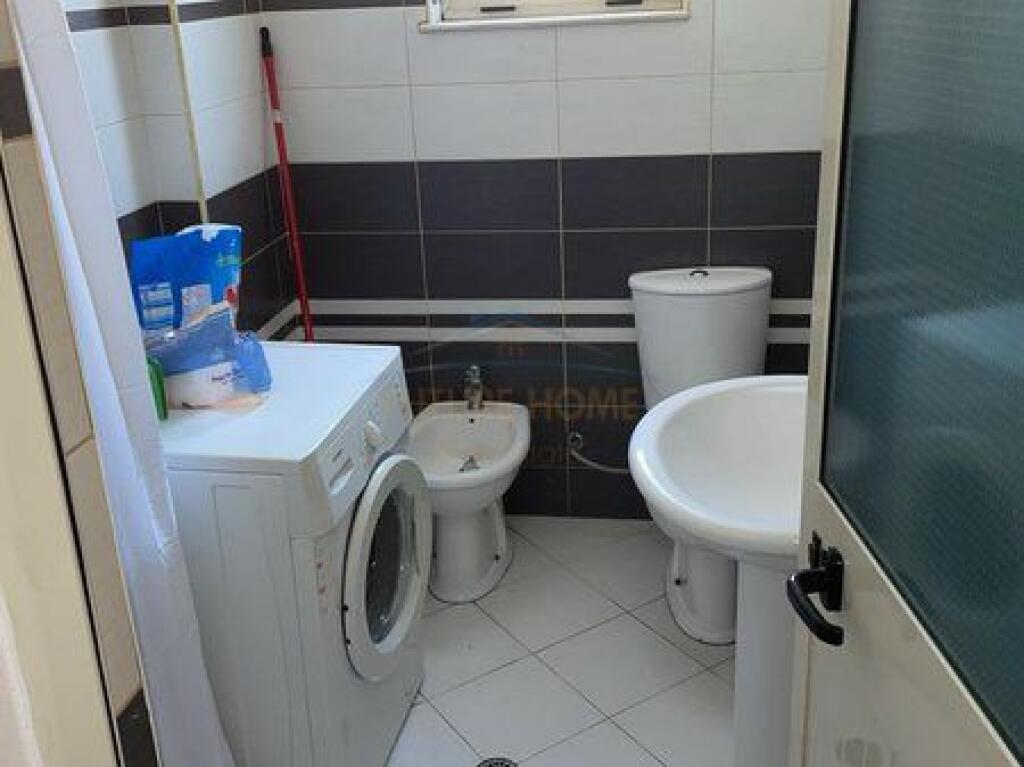 Qera , Apartament 1+1 , Rruga Mine Peza , Tiranë.