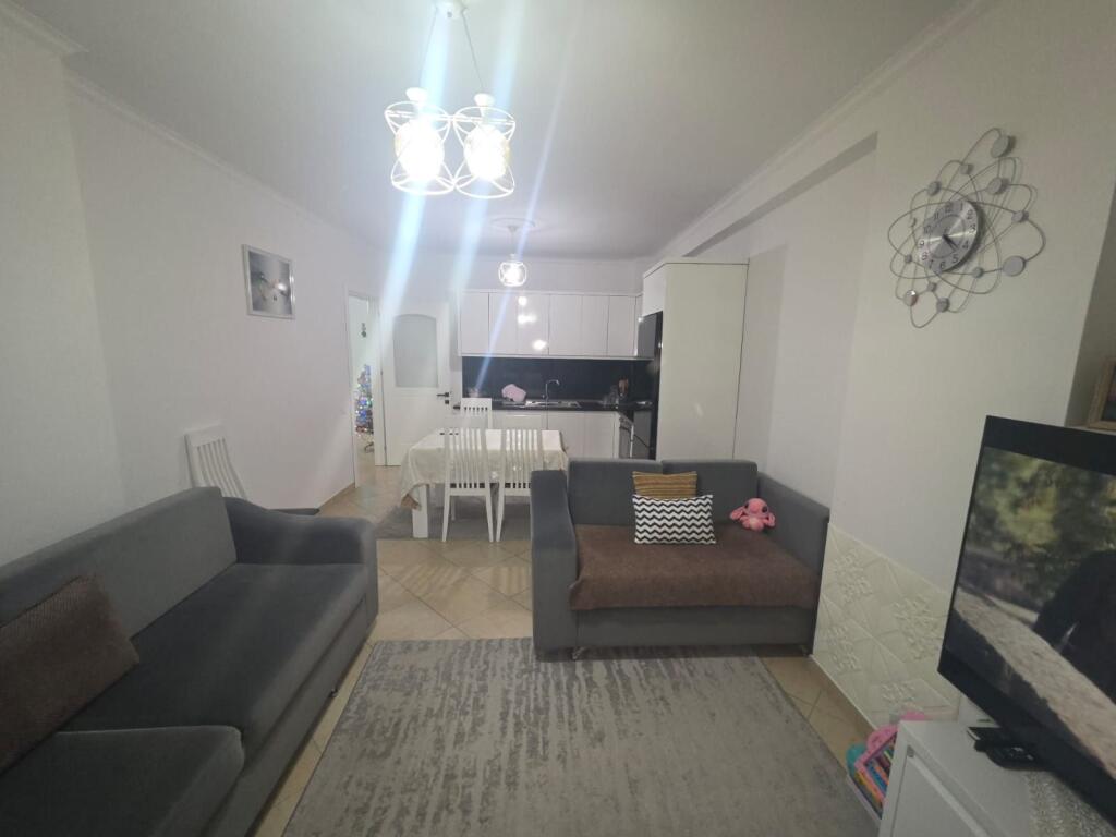 Fresk Shitet Apartament 2+1+2