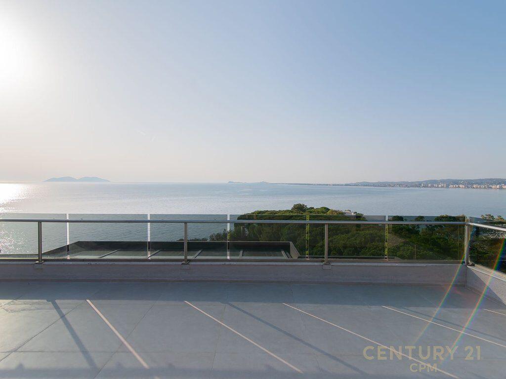 Penthouse Premium 3+1+2 me Verandë Panoramike – Vlorë