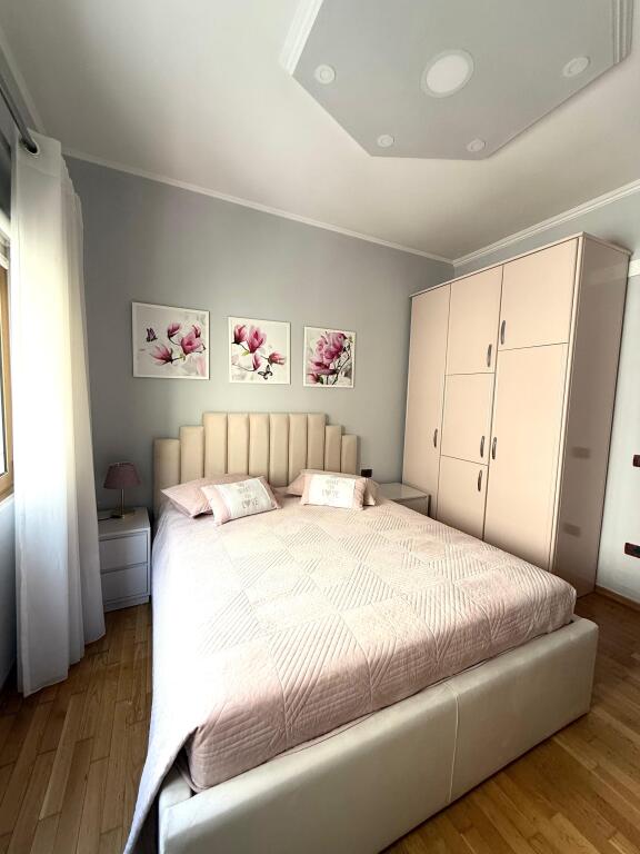 Casa privata 2+1+2 con parcheggio - Via Elbasan