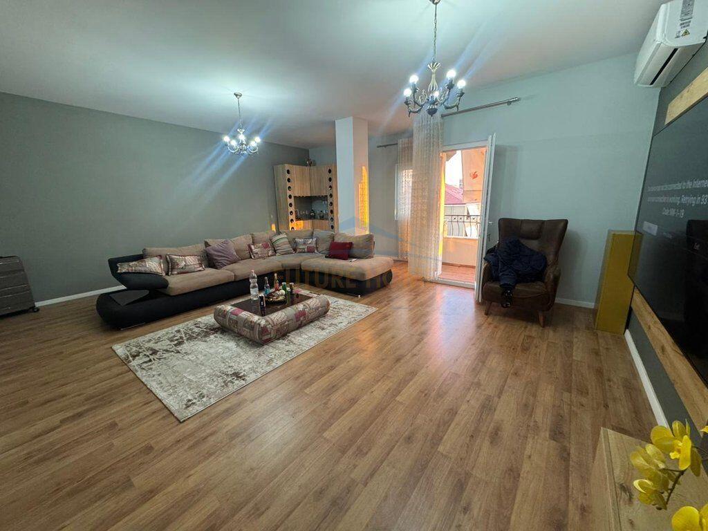 Apartament 2+1, Jordan Misja, Tiranë