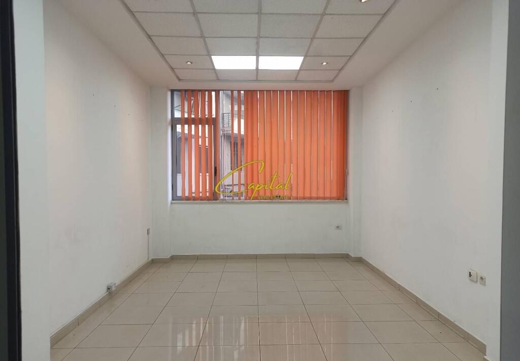 OFFICE FOR RENT 30 M2 DIBRA STREET 30,000 LEKE