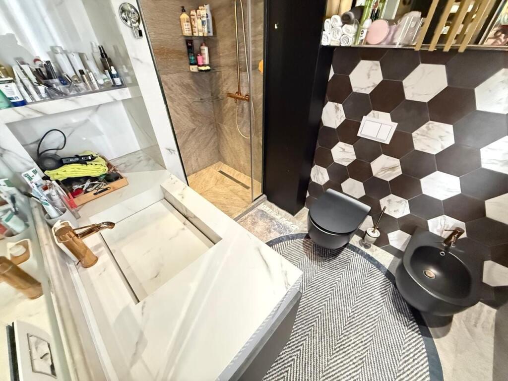 Appartamento Duplex in affitto 3+1 Presso il Lago Secco (ID B230151) Tirana