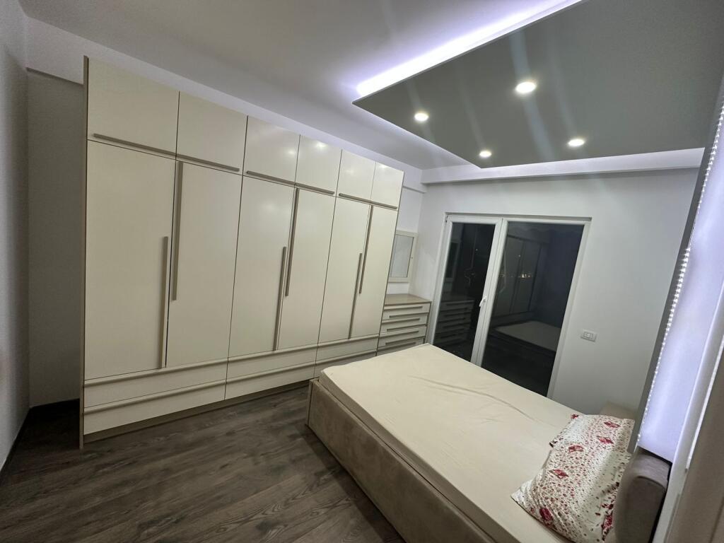 Apartament me qera 2+1 Tek 5 Maj