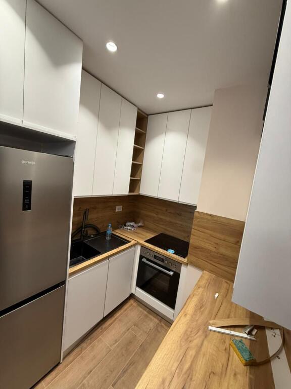 APARTMENT 1+1 FOR RENT ZOGU I ZI 700 EURO