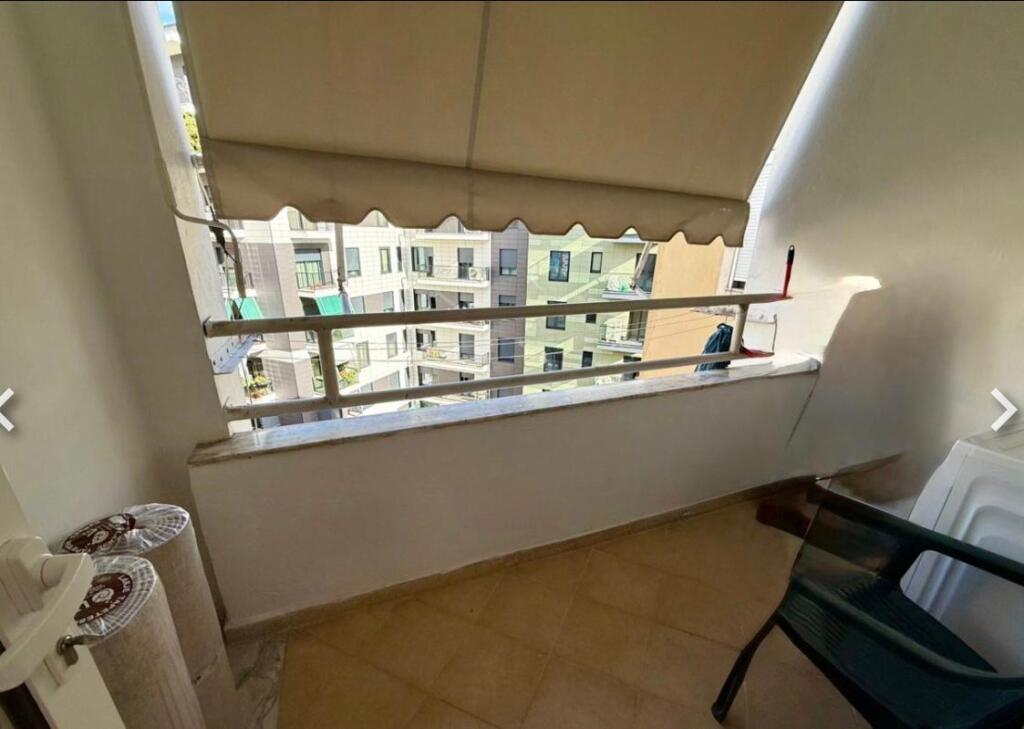 Jepet apartament 2+1 tek rr Kosovareve