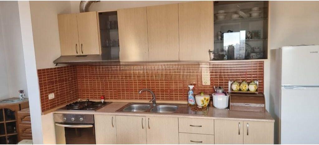 Apartament 1+1 Me Qira në Yzberish, Tiranë – 400€