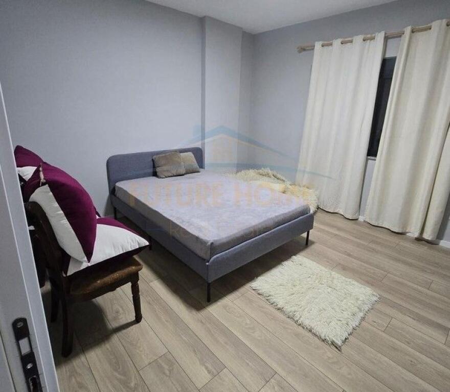 Qera, Apartament 2+1 tek Thesari, Fresku